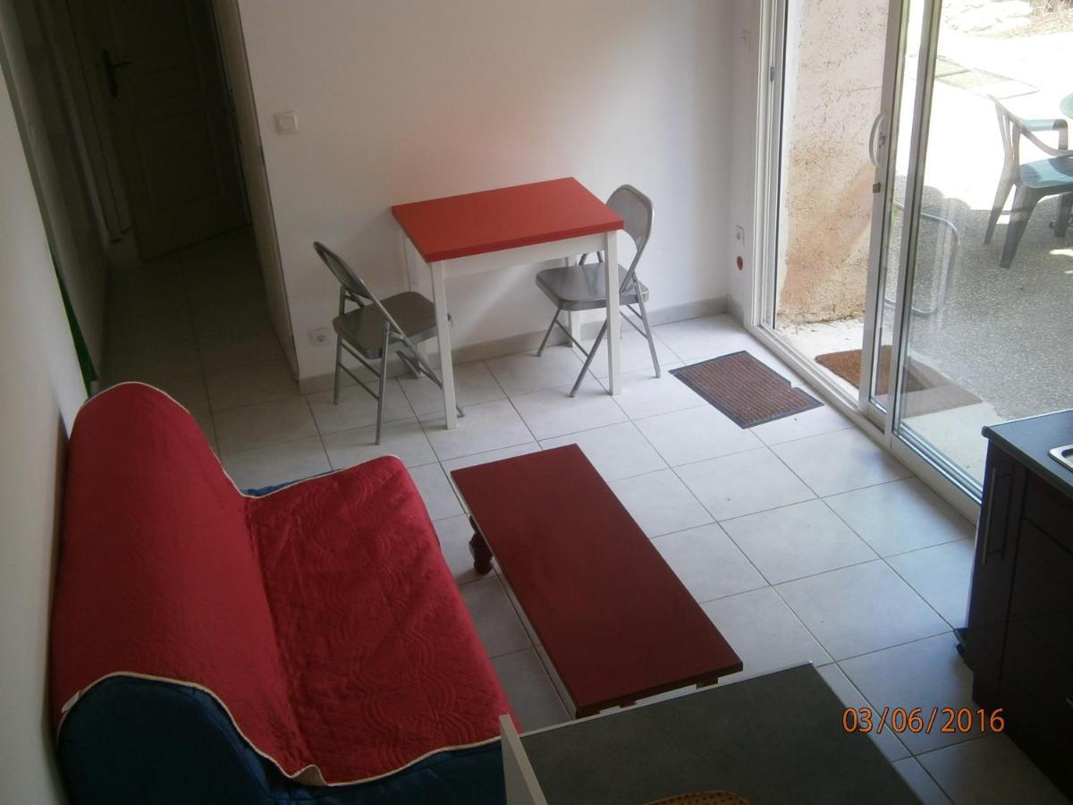 Les Conils - Gites Et Chambres D'Hotes Saint-Pierre-de-Vassols Ngoại thất bức ảnh